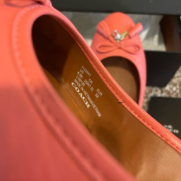 NIB Authentic Coach Flat - Picture 10 of 11